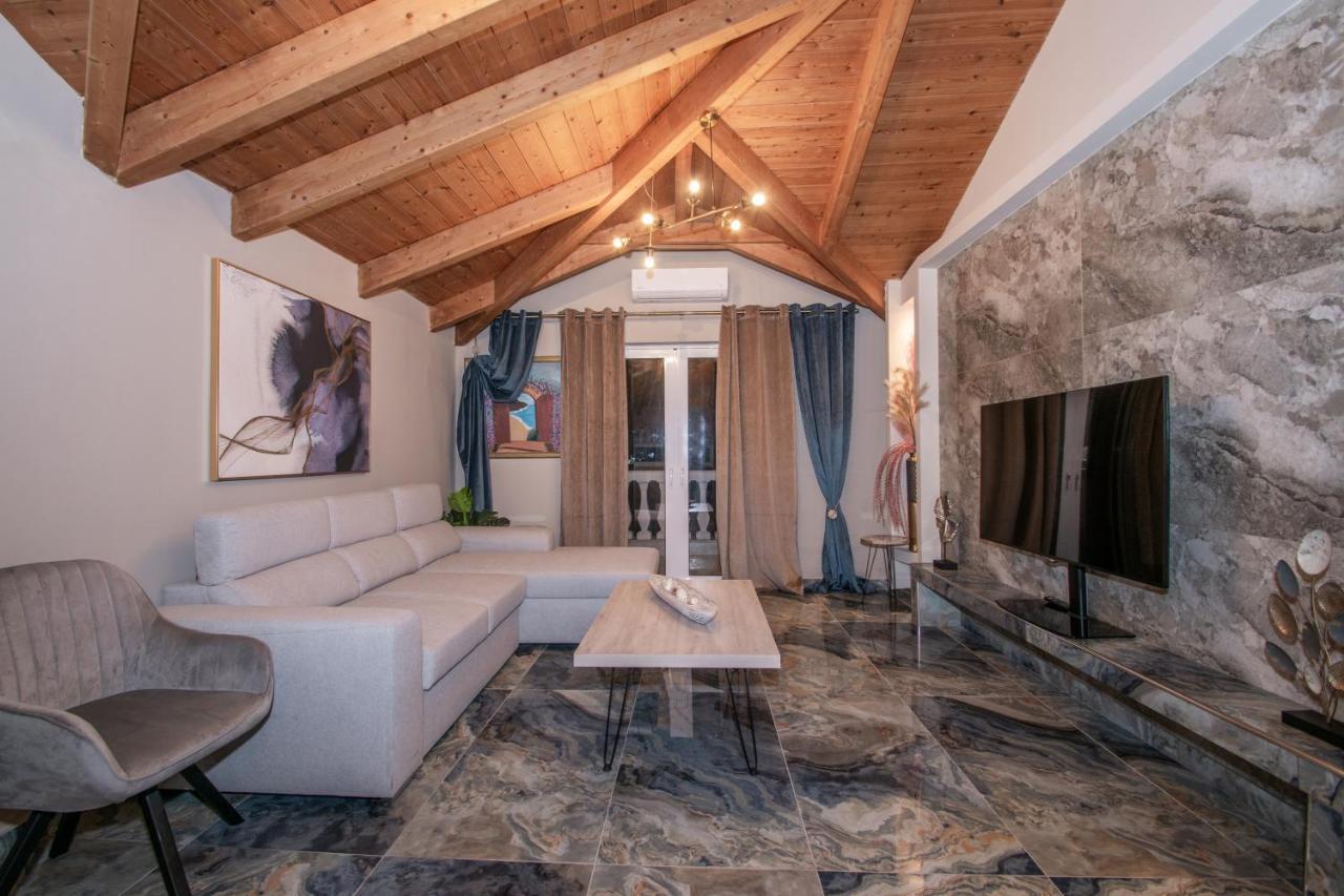 Casa Di Voz Shared Villa Studios With Free Gym Services By "Elite" Gaitani Exterior foto